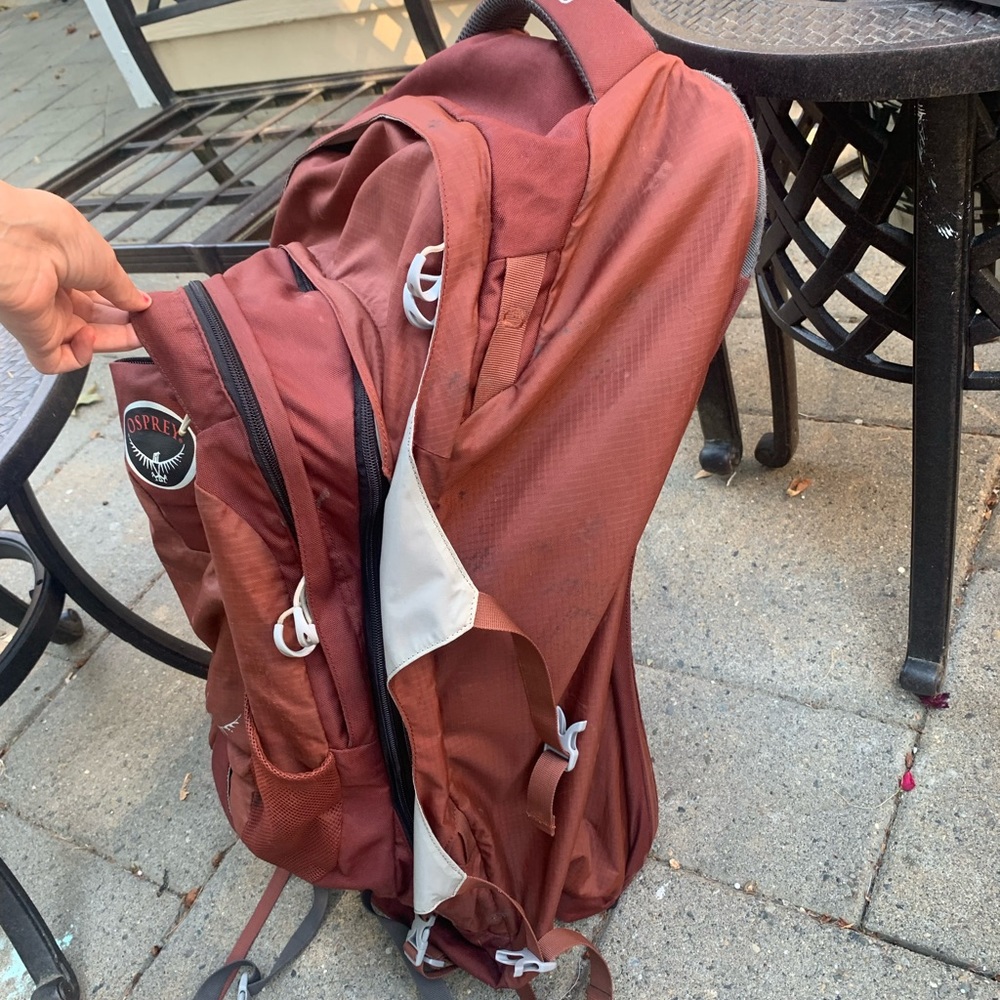 Large Osprey backpack WITH Eagle Creek packing system
